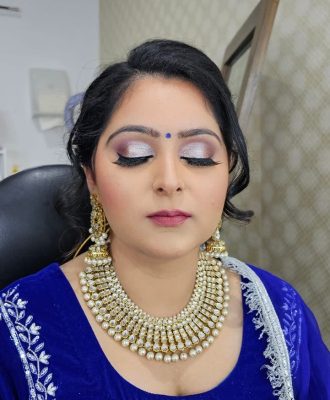 Party Looks - Geenu Magic Mirror