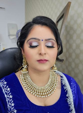 Party Looks - Geenu Magic Mirror